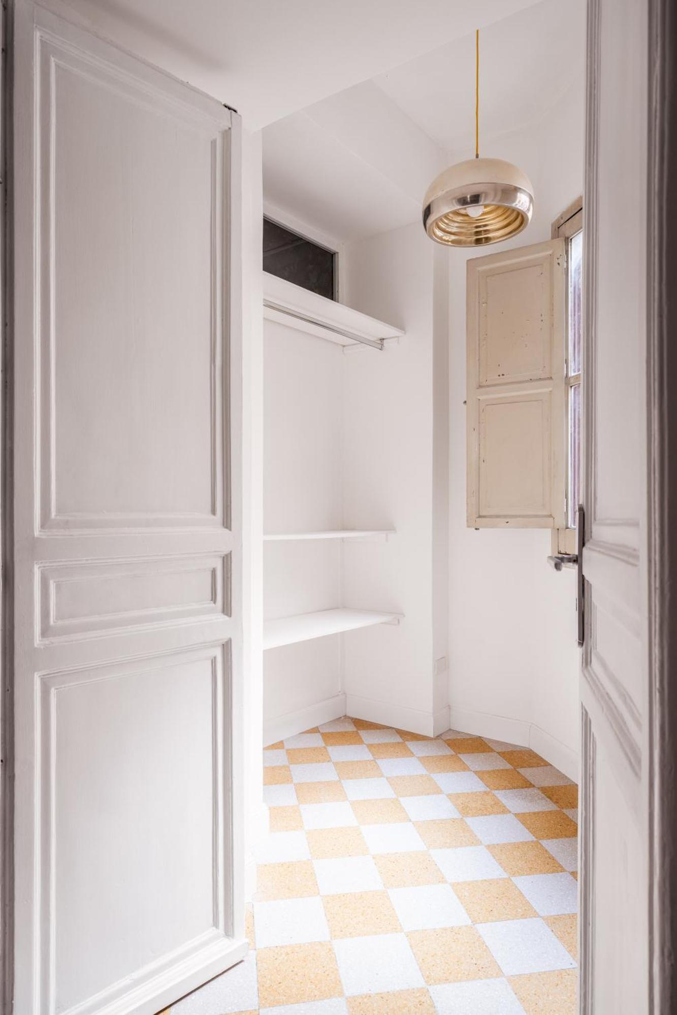 124 Maqueda Apartment *